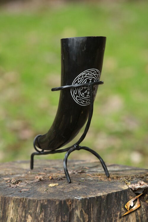 Aegishjalmur drinking vessel With Stand